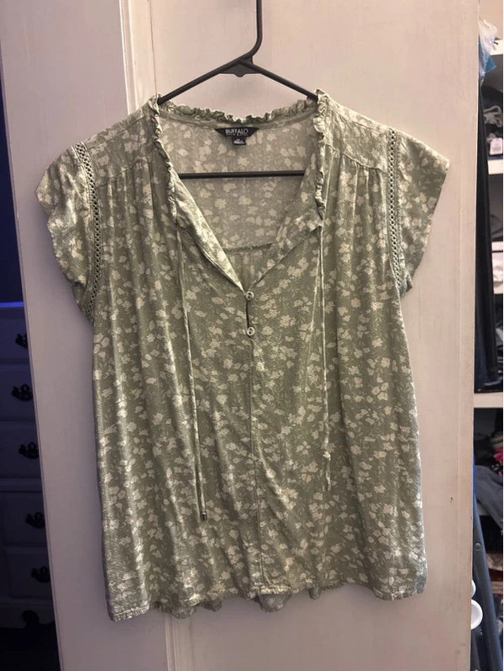 Buffalo extra small, green floral casual shirt